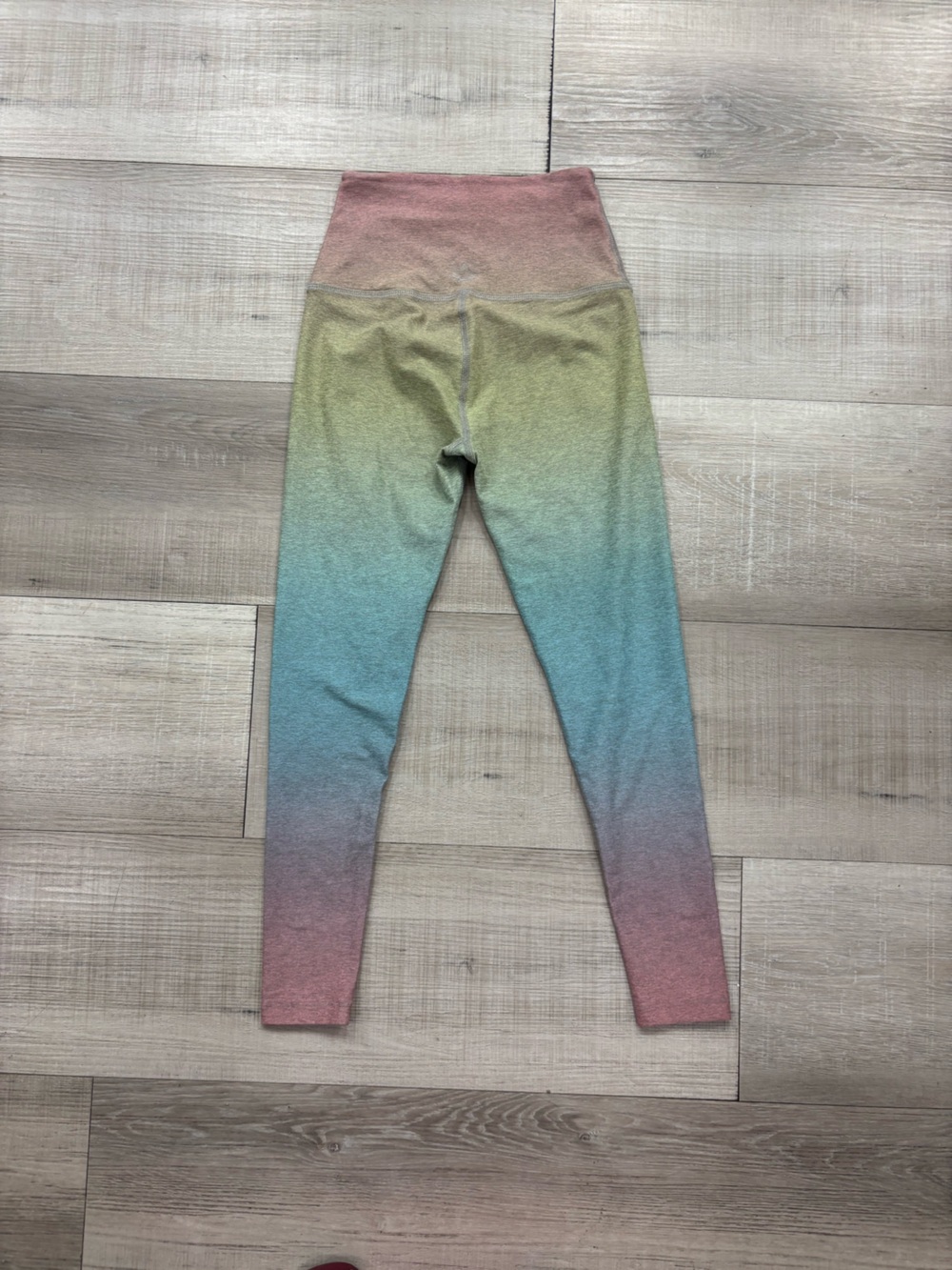 Beyond Yoga womens Ombre Rainbow Leggings - Green Blue Pink